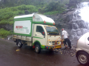 commercial mini truck for hire